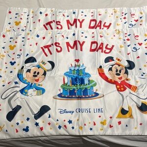Disney Cruise Line Festive pillow case king size  with Mickey and Minnie